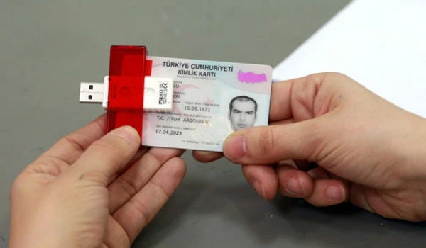 Kimlik kartlarında elektronik imza nasıl olacak? Yüz yüze işlem zorunluluğu bitiyor mu?